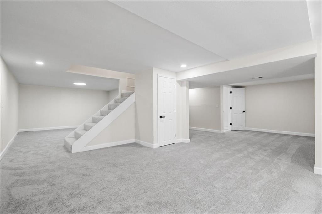 1402 Nw Weatherstone Lane Property Photo 39