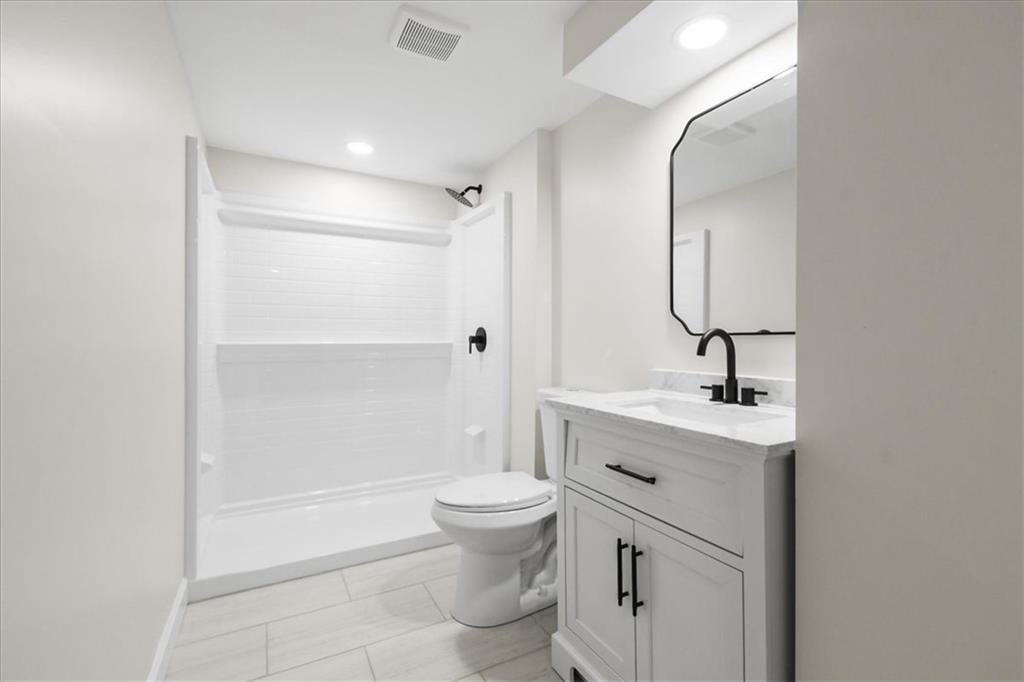 1402 Nw Weatherstone Lane Property Photo 41