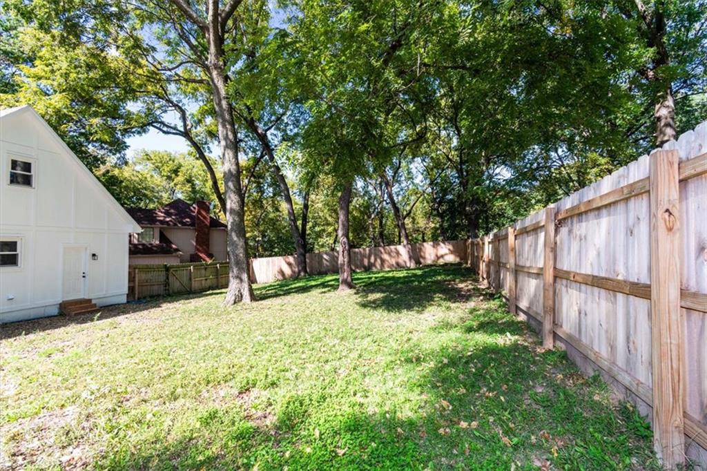 1402 Nw Weatherstone Lane Property Photo 47
