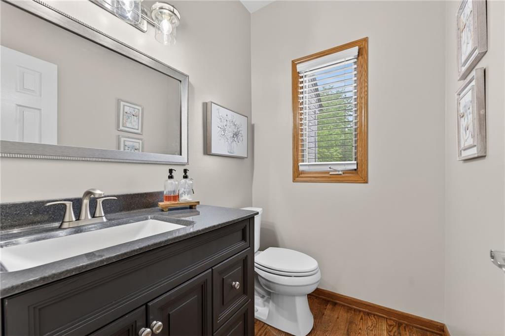 905 Florence Avenue Property Photo 21