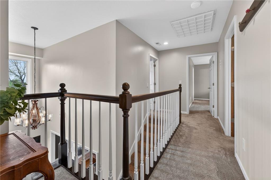 905 Florence Avenue Property Photo 36