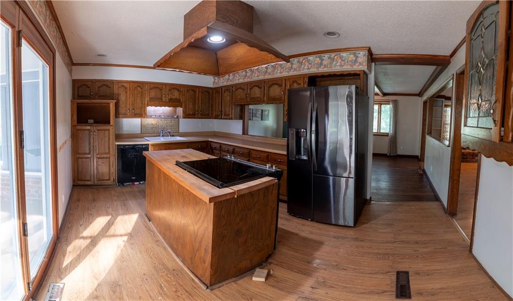 302 Fireside Drive Drive Property Photo 4