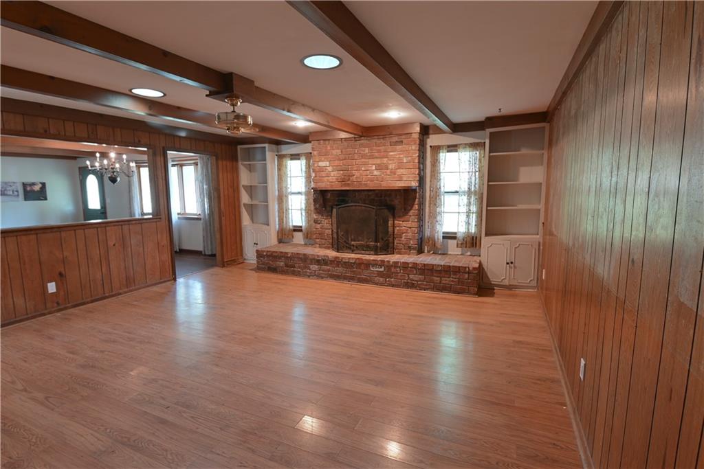 302 Fireside Drive Drive Property Photo 5