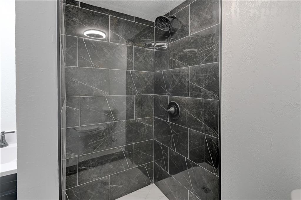 217 Woods Avenue Property Photo 6