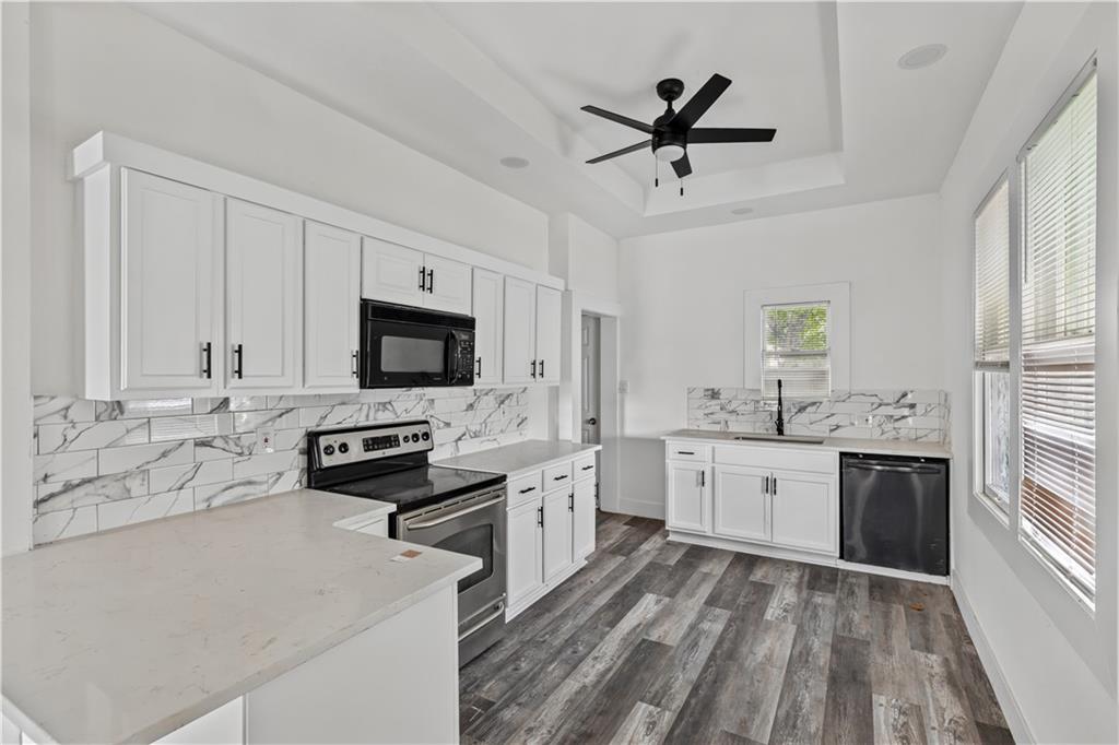 627 Sumner Avenue Property Photo 2