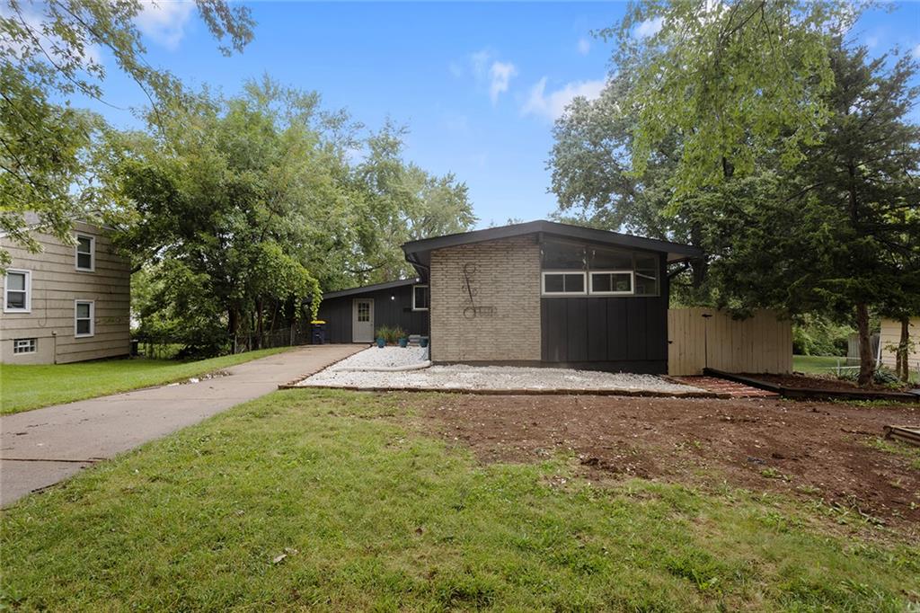 6100 E 97th Street Property Photo