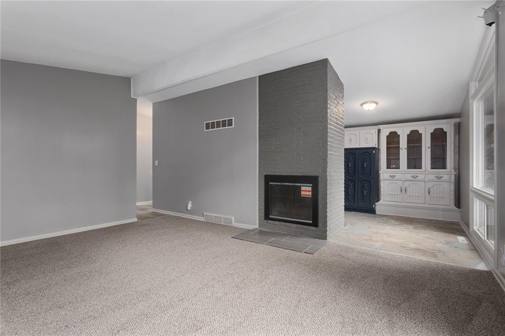 6100 E 97th Street Property Photo 8