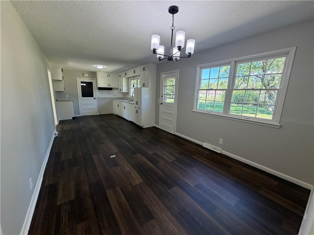 407 E Elm Street Property Photo 17