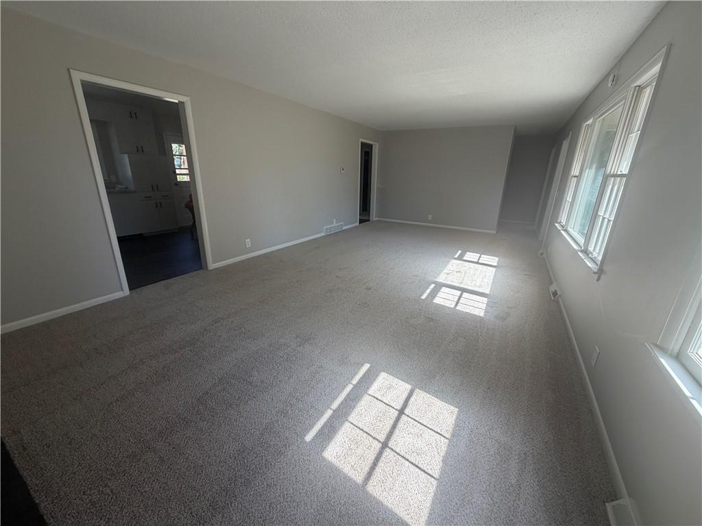 407 E Elm Street Property Photo 23