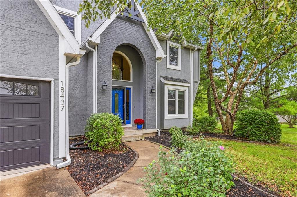 18437 Lamar Avenue Property Photo 3