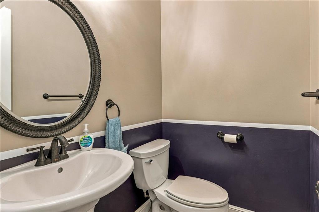 18437 Lamar Avenue Property Photo 24