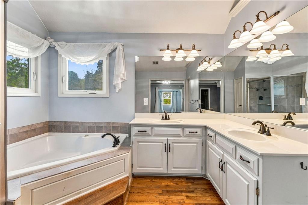18437 Lamar Avenue Property Photo 31