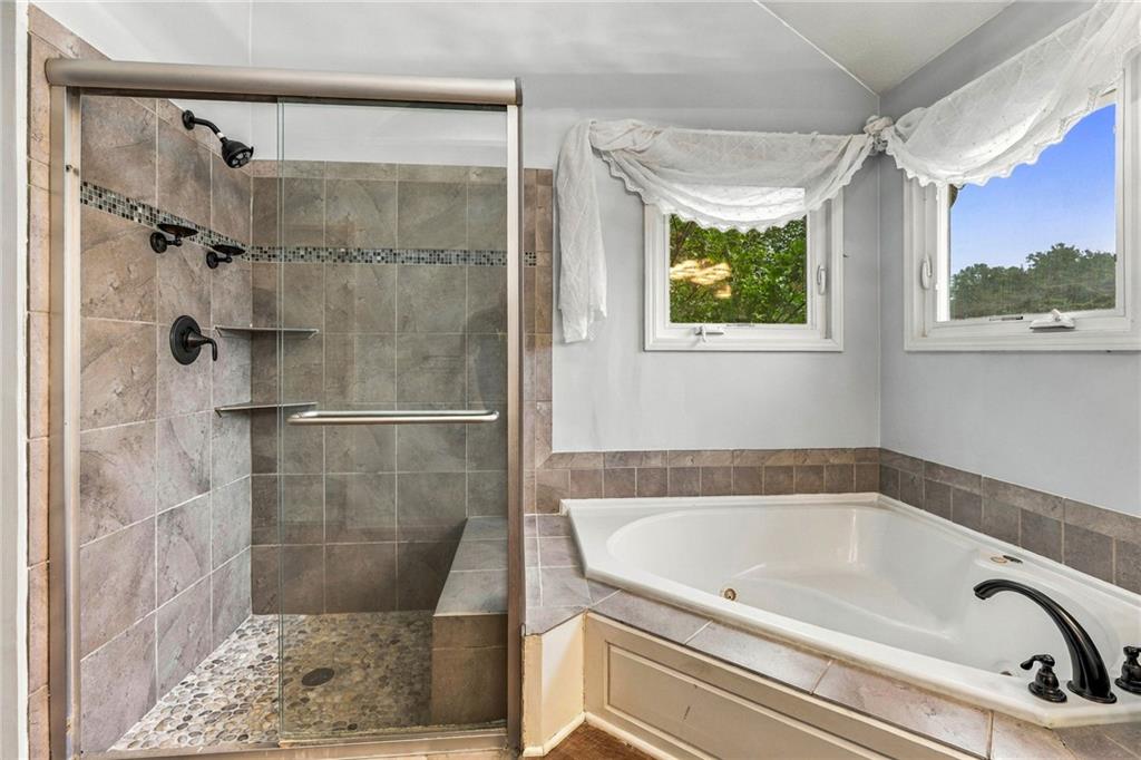 18437 Lamar Avenue Property Photo 32