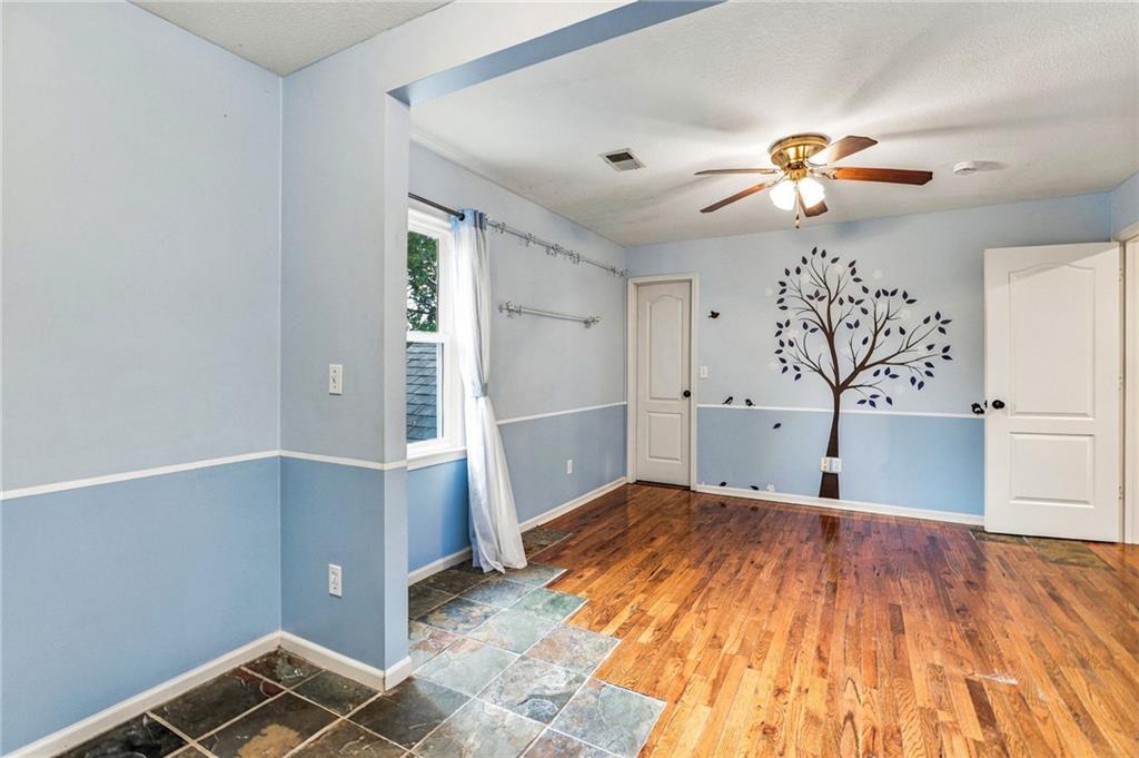 18437 Lamar Avenue Property Photo 34
