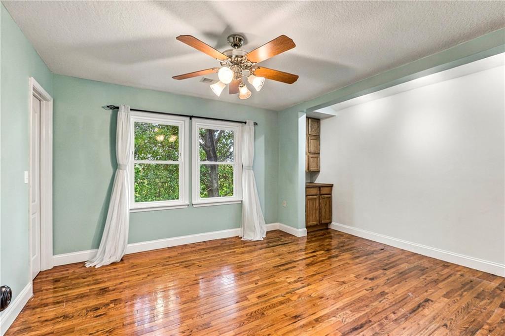 18437 Lamar Avenue Property Photo 36