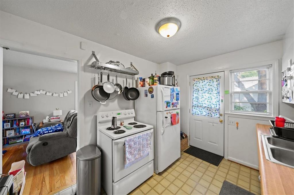 7544 Wyoming Street Property Photo 7