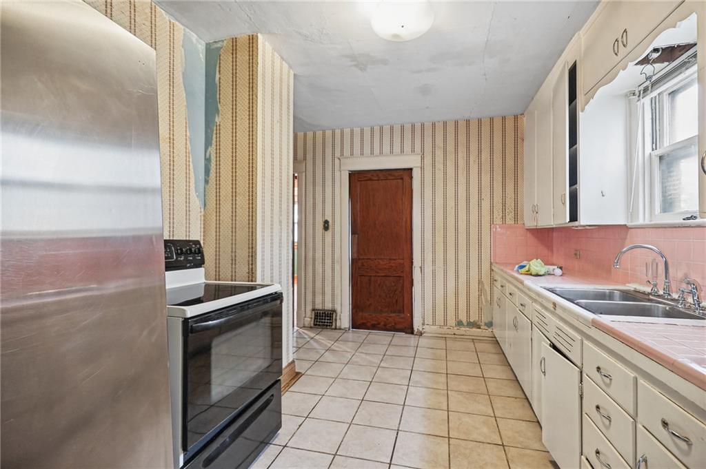 1400 Tauromee Avenue Property Photo 14