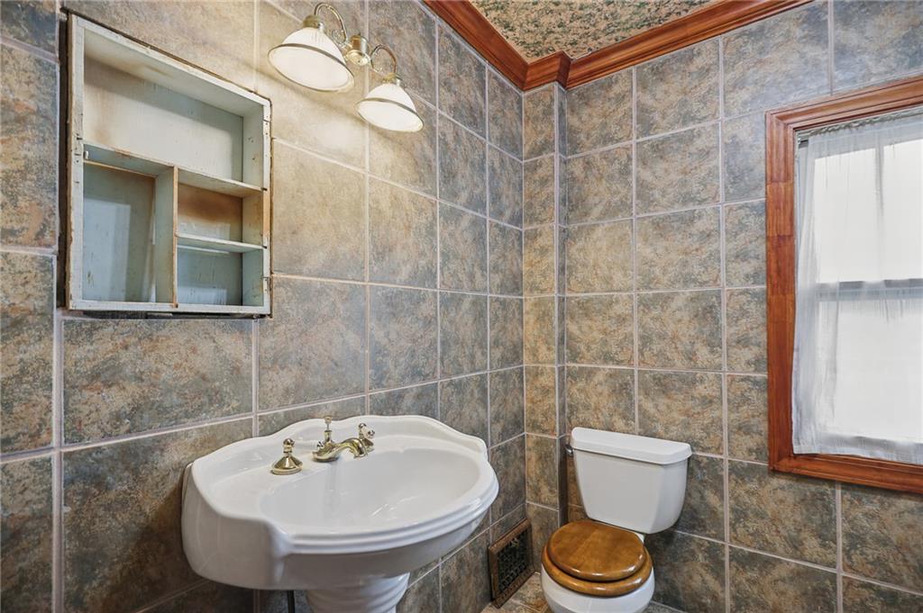 1400 Tauromee Avenue Property Photo 19