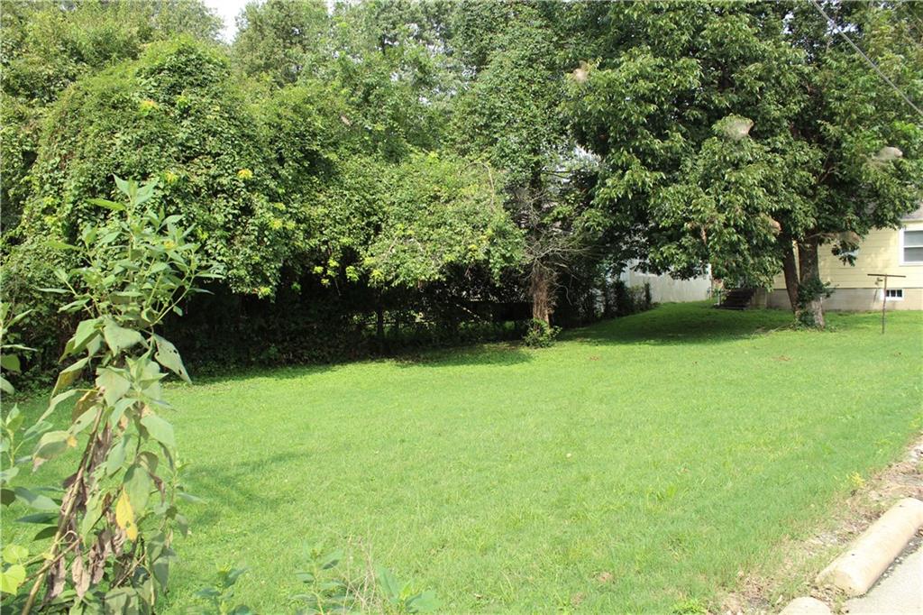 10821 E 19th Street Property Photo 24