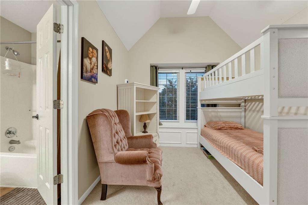1100 Silverleaf Lane Property Photo 27
