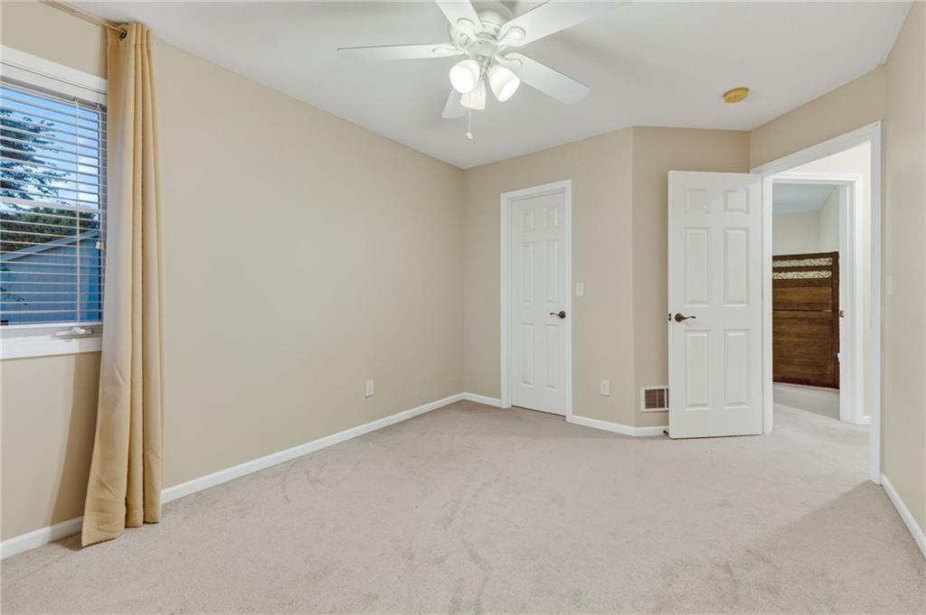 1100 Silverleaf Lane Property Photo 32