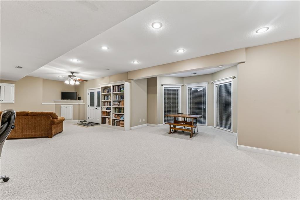 1100 Silverleaf Lane Property Photo 42