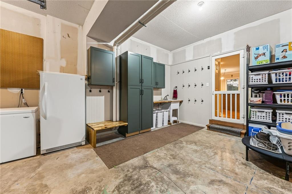 1100 Silverleaf Lane Property Photo 44