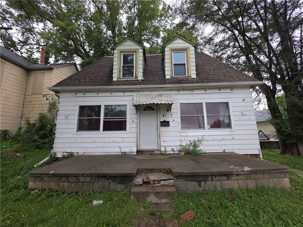 705 Thompson Avenue Property Photo 1