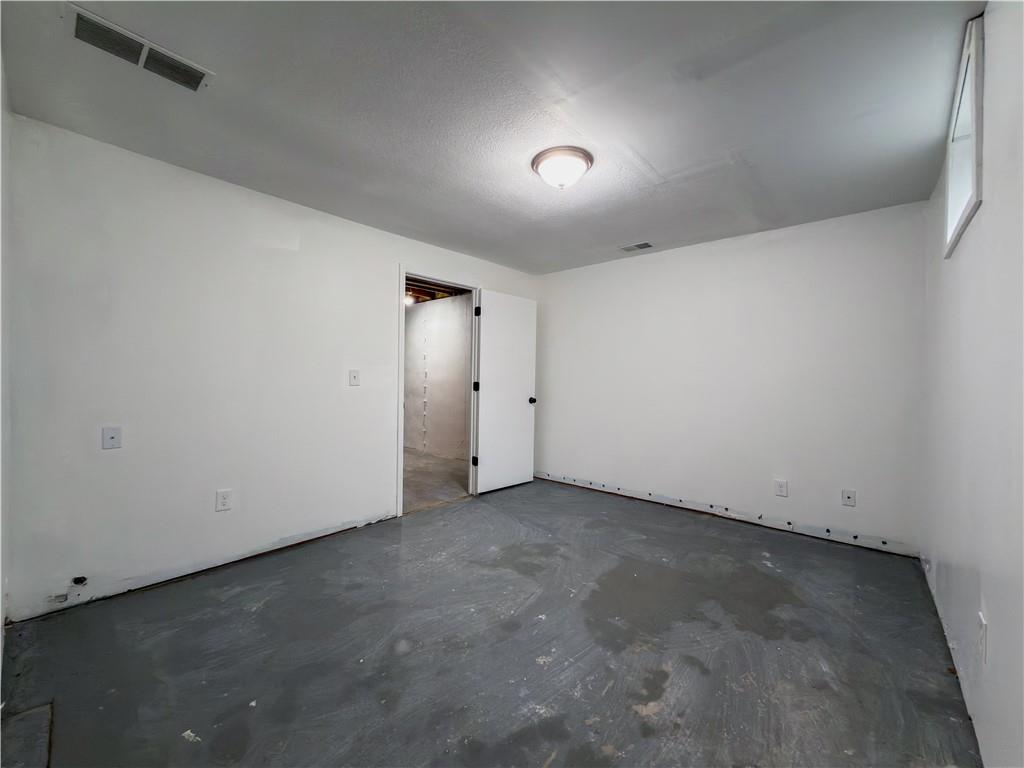 15026 W 146 Street Property Photo 28