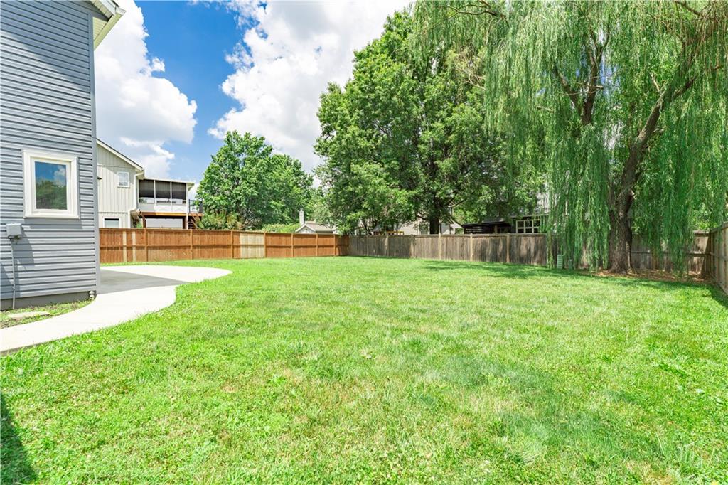15026 W 146 Street Property Photo 29