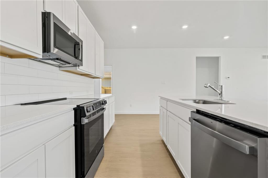21287 Cleveland Street Property Photo 1