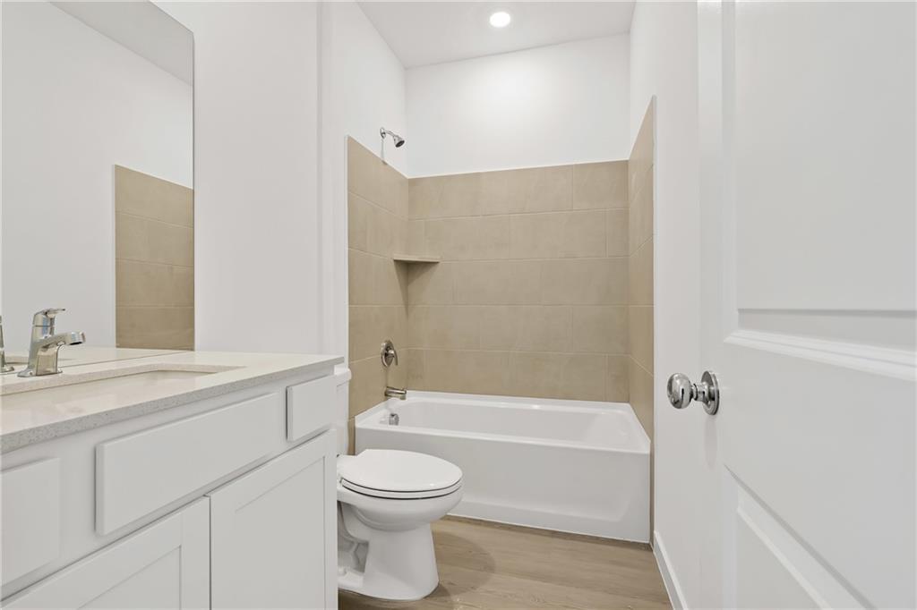 21287 Cleveland Street Property Photo 8