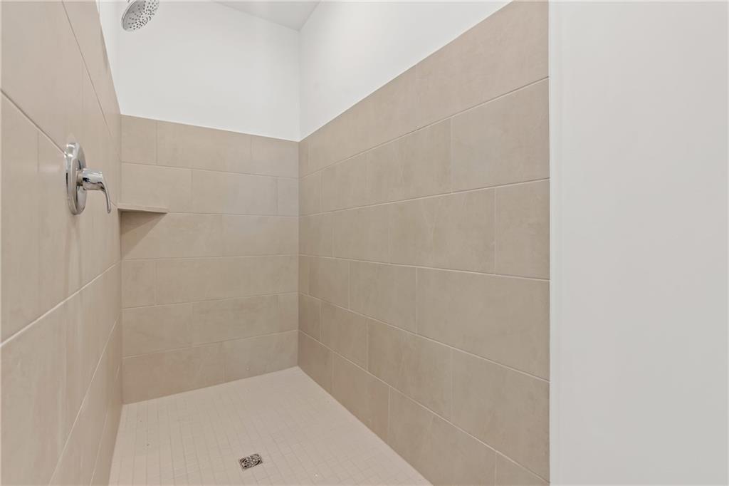 21287 Cleveland Street Property Photo 19