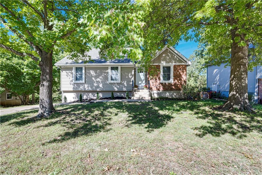 1107 N Cooper Street Property Photo 1