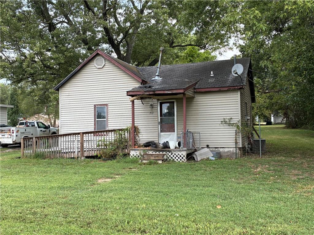 713 E Jefferson Street Property Photo 1