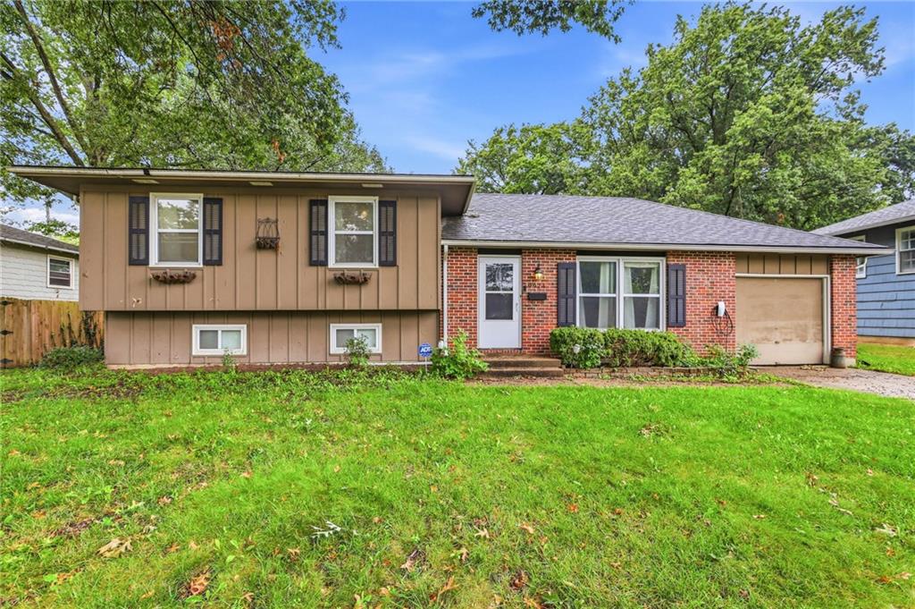 9924 Flora Avenue Property Photo 1