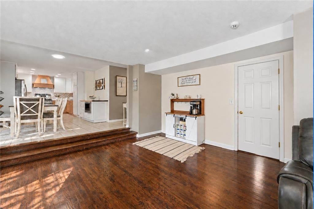12408 Monroe Avenue Property Photo 3