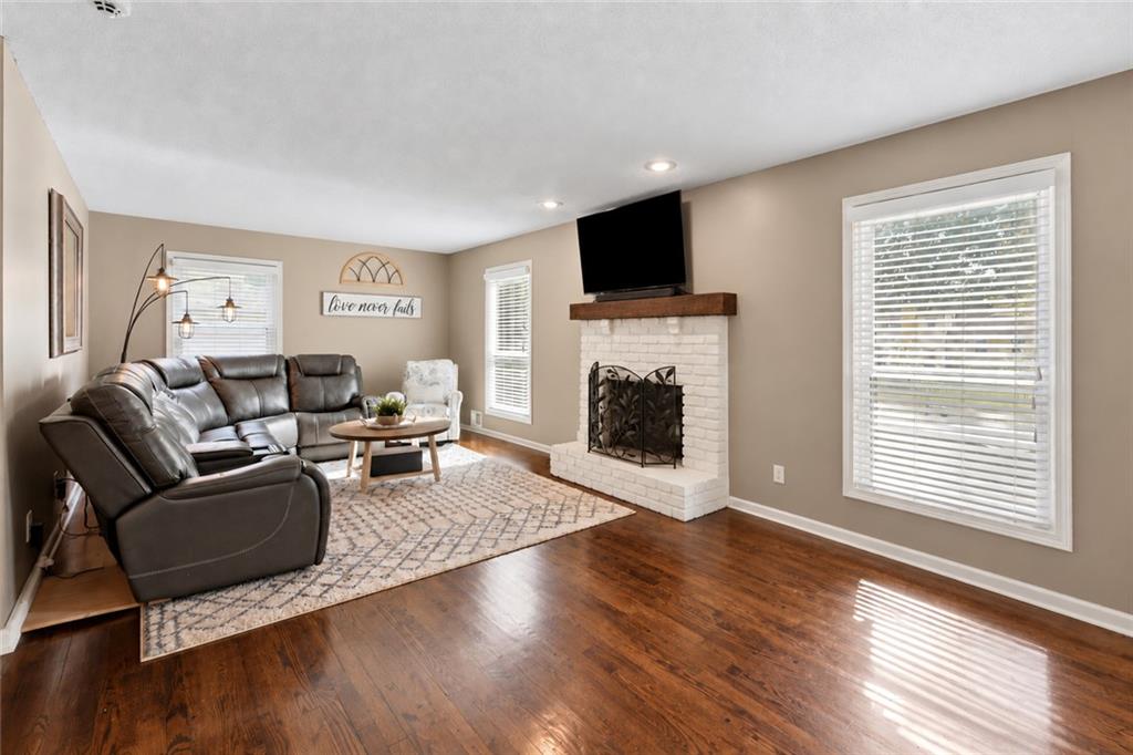 12408 Monroe Avenue Property Photo 6