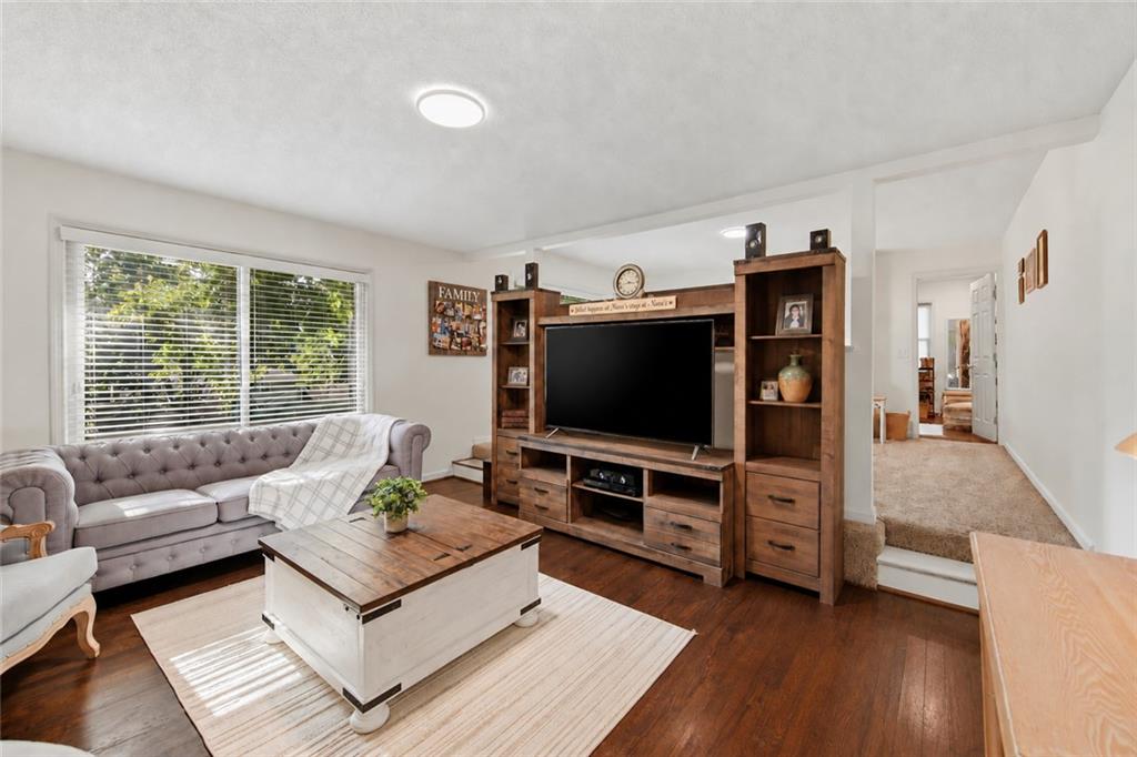 12408 Monroe Avenue Property Photo 8
