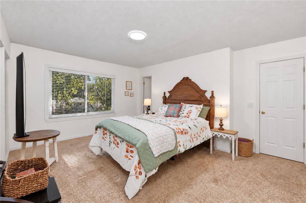 12408 Monroe Avenue Property Photo 9
