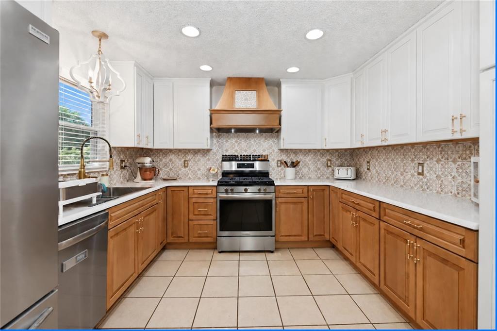 12408 Monroe Avenue Property Photo 11