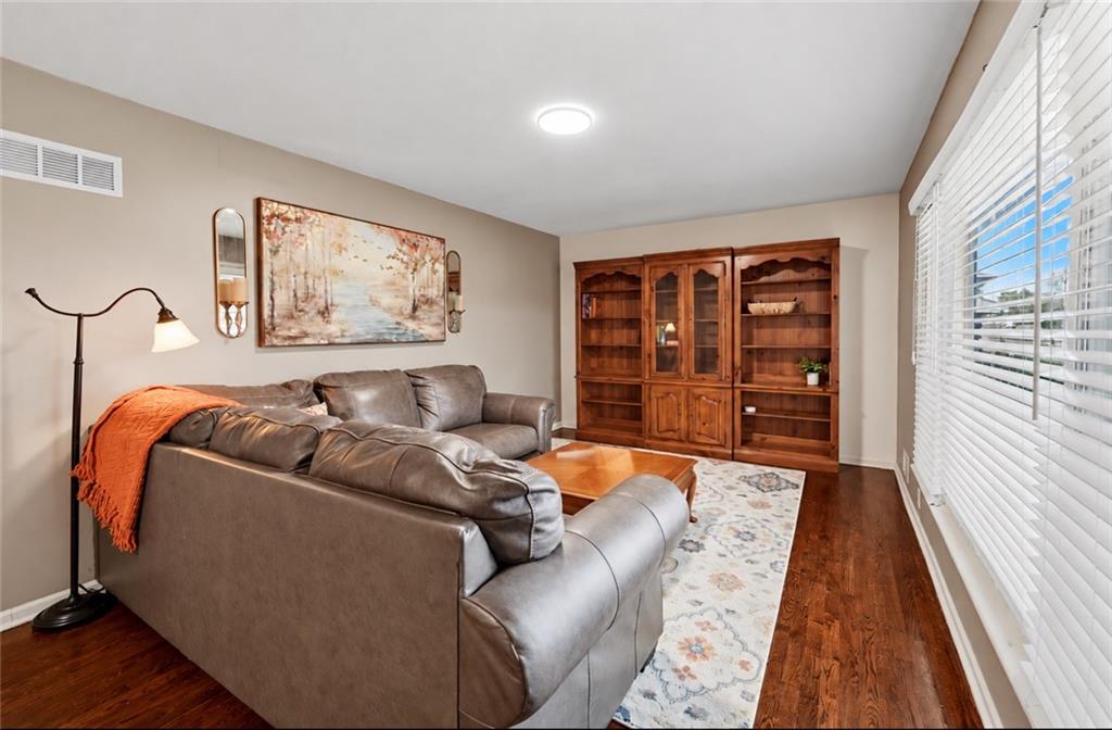 12408 Monroe Avenue Property Photo 14