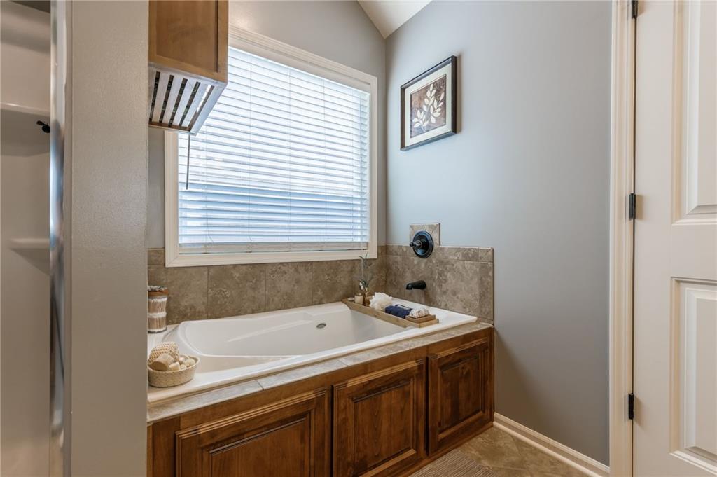 4004 Greywood Lane Property Photo 29