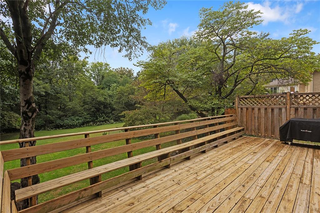 1001 Wyckwood Drive Property Photo 35