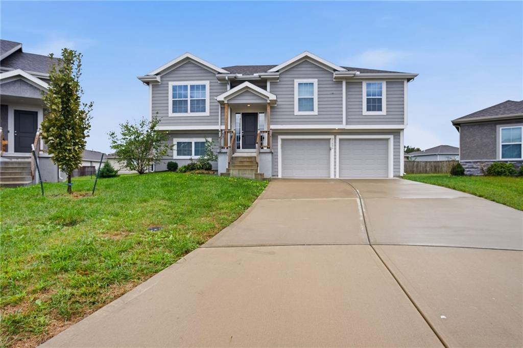 21806 Lucca Circle Property Photo 1