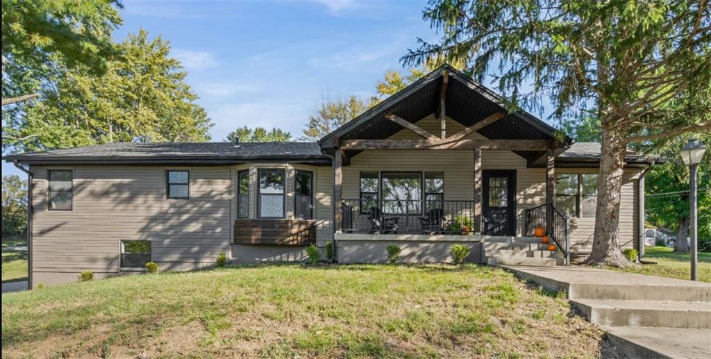 15800 Woods Chapel Road Property Photo 1