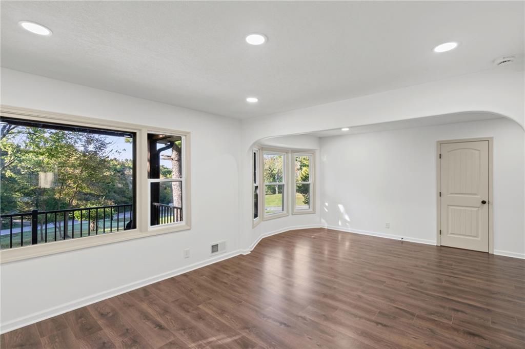 15800 Woods Chapel Road Property Photo 8