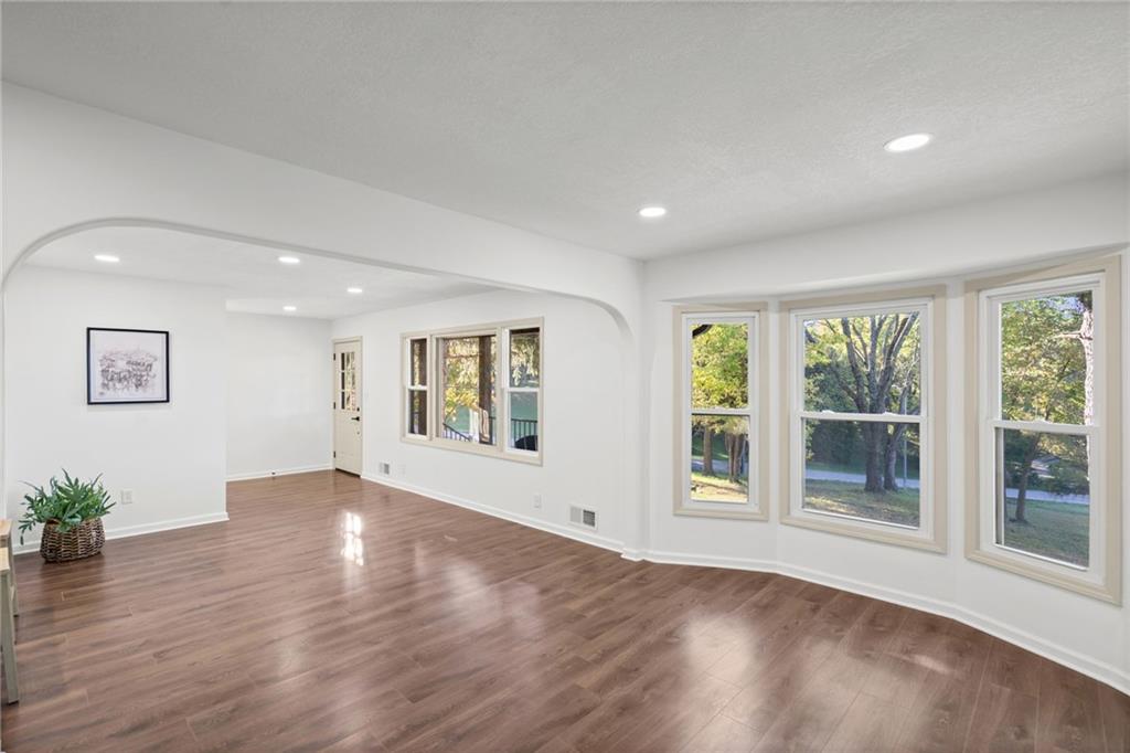15800 Woods Chapel Road Property Photo 11