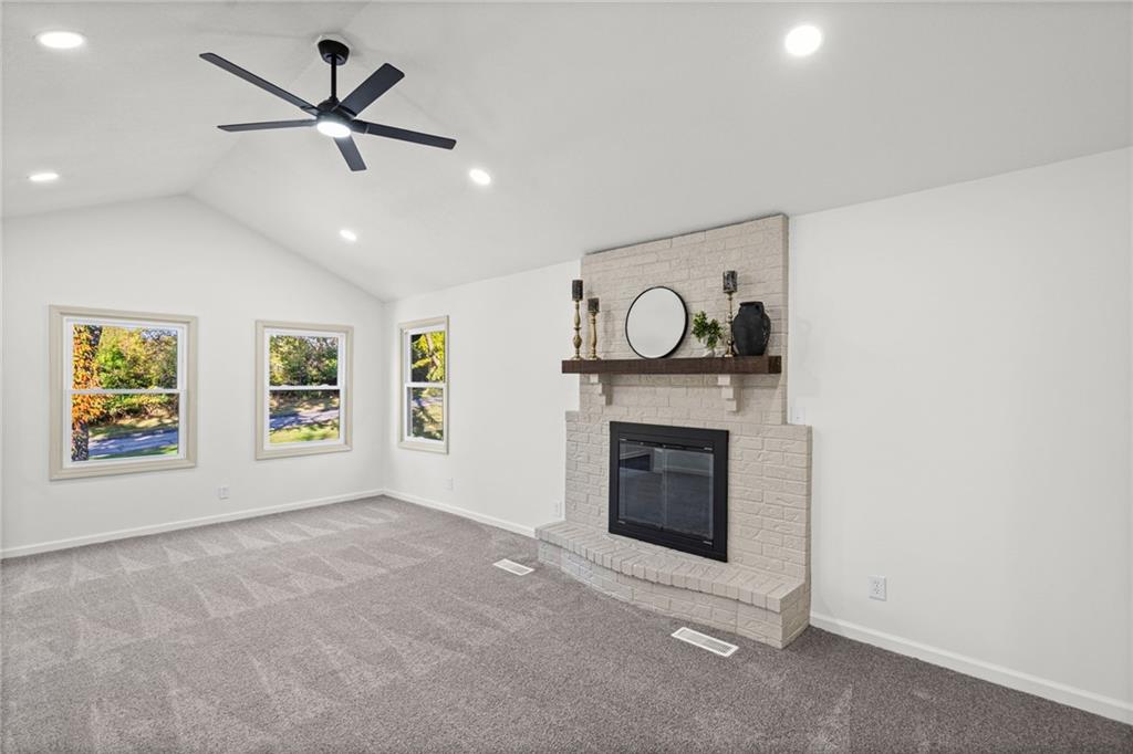 15800 Woods Chapel Road Property Photo 12