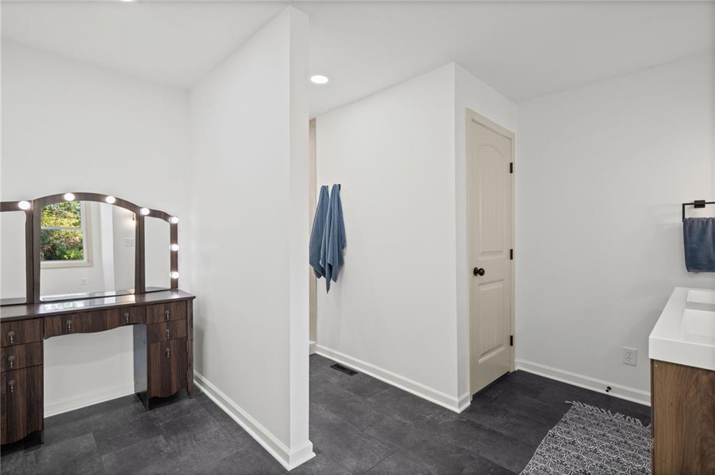 15800 Woods Chapel Road Property Photo 18